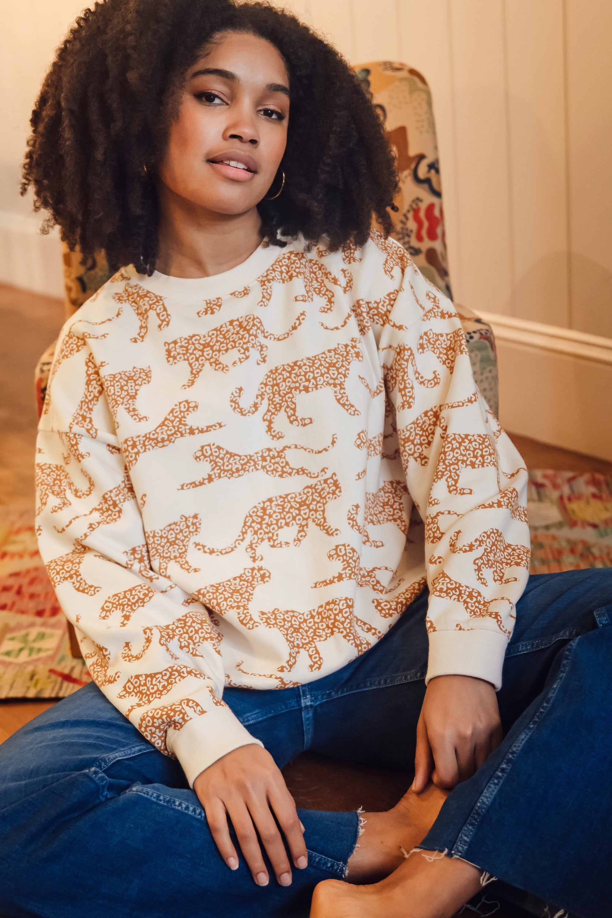 SUGARHILL COLLEGE PRINT SWEAT SHIRT